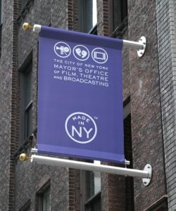 Banner-Pole-Tension-Bar